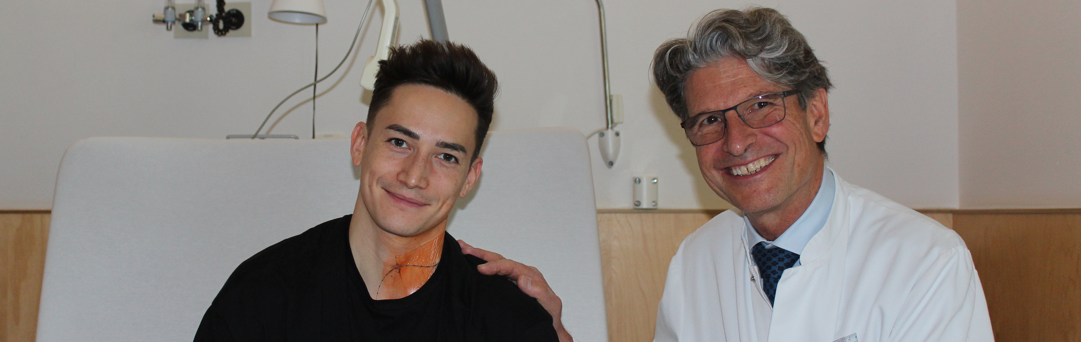 Prof. Dr. Brunner mit Profiturner Marcel Nugyen